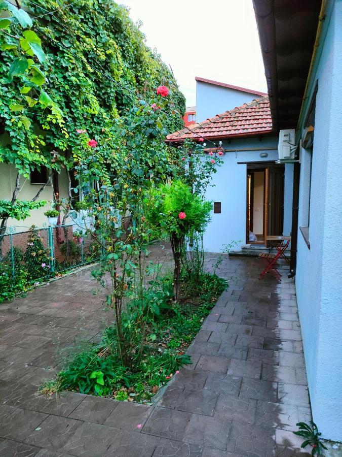 Ivavev Is Us Bythesea Constanţa Exterior foto